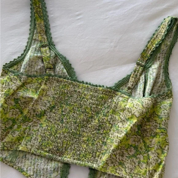 American Eagle Tie-Front top - Picture 4 of 4